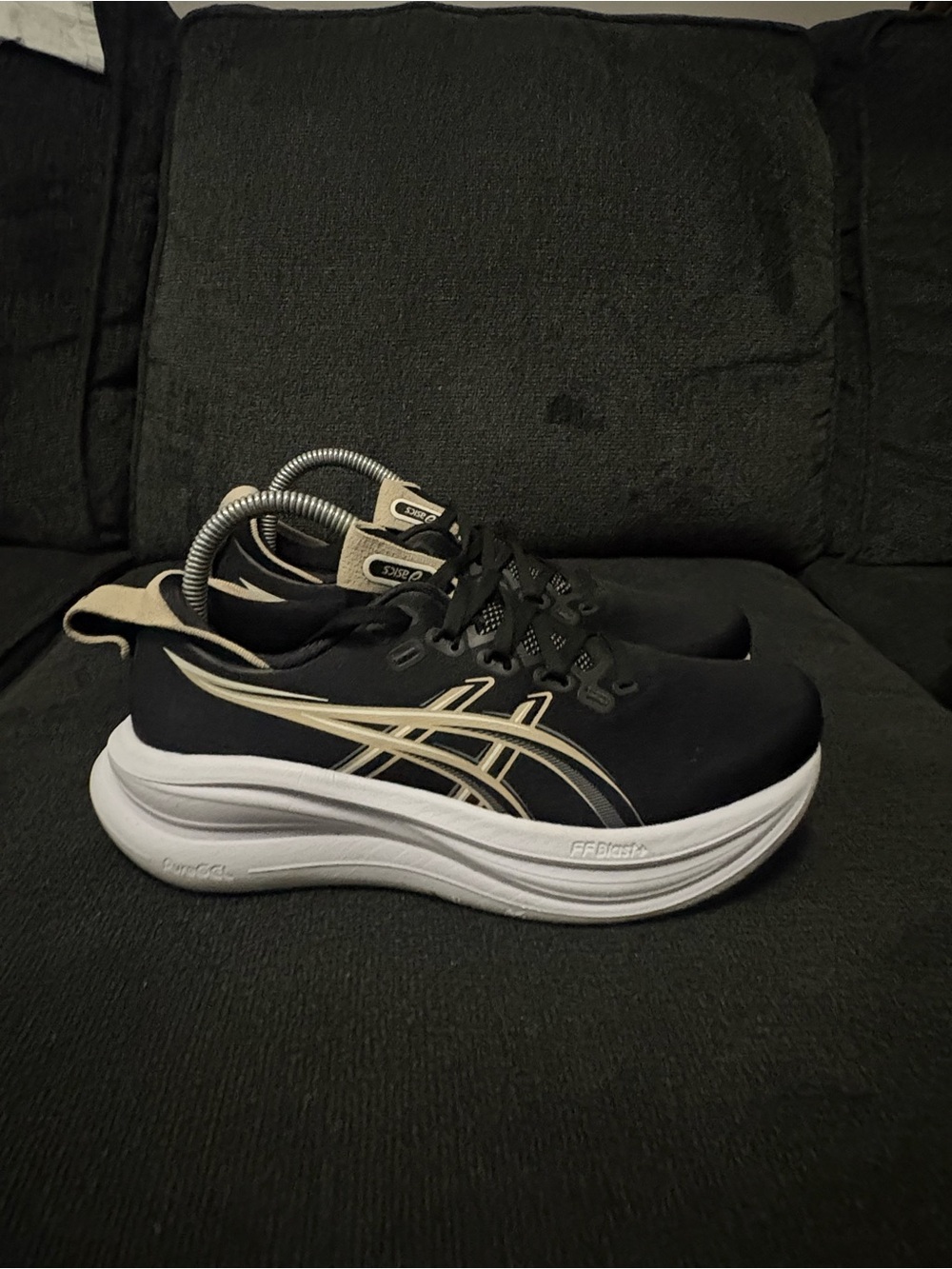 Asics Gel-Nimbus 28 Running Shoes Women US 8.5 Black Lace Up Round Toe 1012B899